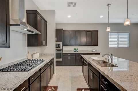 864 Klamath Springs Street, Henderson, NV 89011