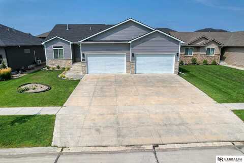 9723 S 80th Street, Lincoln, NE 68516