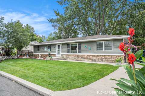 215 McConnell Avenue, North Muskegon, MI 49445