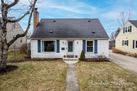 303 Holmdene Boulevard NE, Grand Rapids, MI 49503