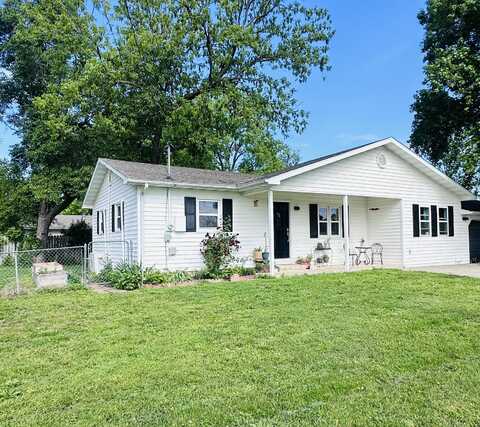 211 N Rechow, Bolivar, MO 65613