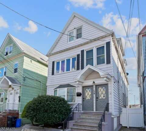 84 W 3rd St, Bayonne, NJ 07002