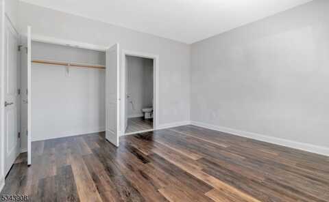 310 Centennial Ave, Cranford, NJ 07016