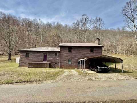 37 37 Woodall Branch, Hamlin, WV 25523