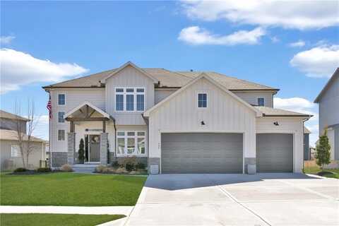 132 SE Riley Street, Lees Summit, MO 64064