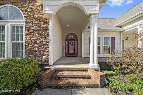 825 Nine Mile Road, Richlands, NC 28574