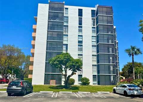 3101 N Country Club Dr, Aventura, FL 33180