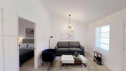 840 SW 7th St, Miami, FL 33130