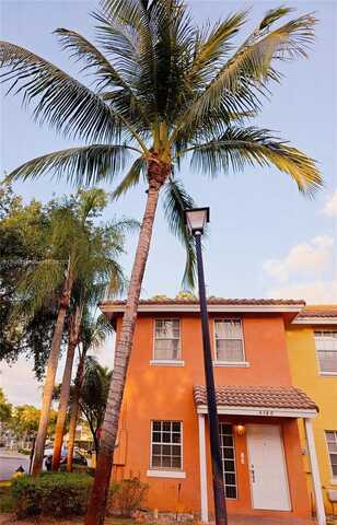 4160 NW 67th Ter, Lauderhill, FL 33319