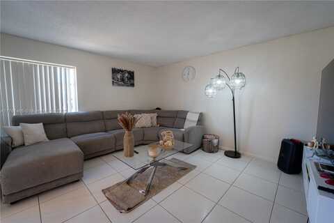 17650 NW 68th Ave, Hialeah, FL 33015