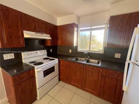 1453 SW 3rd St, Miami, FL 33135