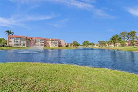 9421 Sunrise Lakes Blvd, Sunrise, FL 33322