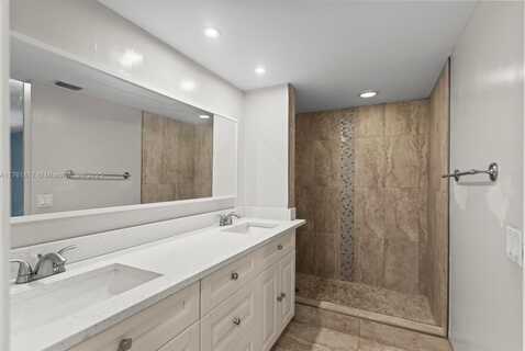 6160 NW 54th Ln, Tamarac, FL 33319