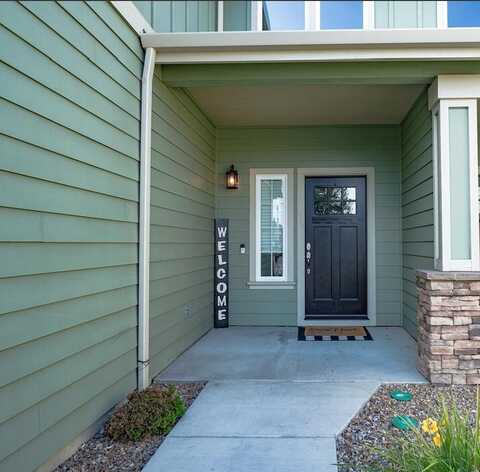 823 SW 26th Court, Redmond, OR 97756