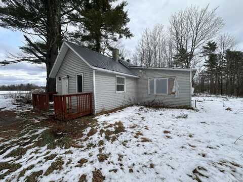 700 Warren Hill Road, Palmyra, ME 04965