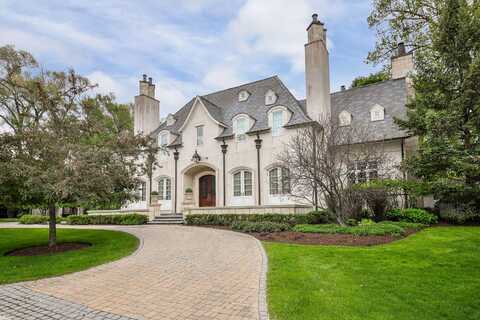 210 E Prairie Avenue, Wheaton, IL 60187