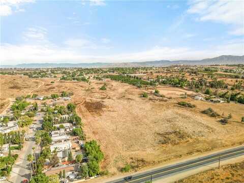 18300 Cajalco Road, Perris, CA 92570