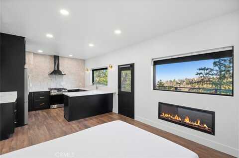 1227 Klondike Drive, Lake Arrowhead, CA 92352