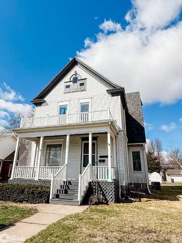 415 S Garfield Avenue, Burlington, IA 52601