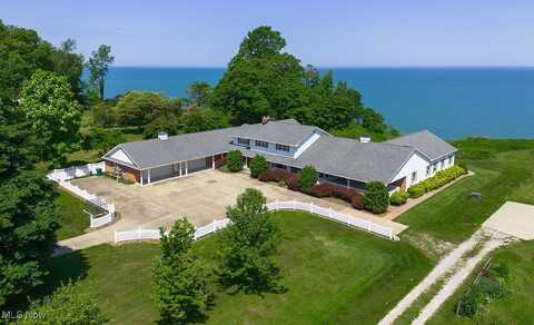 1300 Lake Road, Conneaut, OH 44030