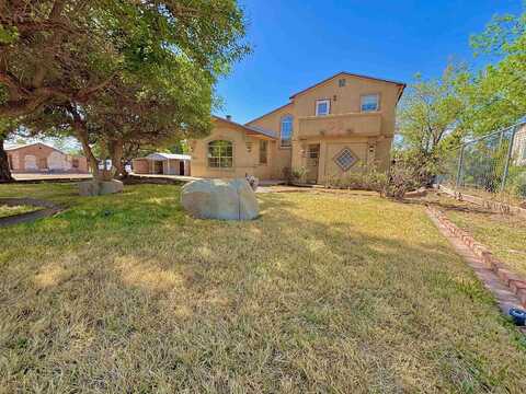301 Utter Ln, Tularosa, NM 88352