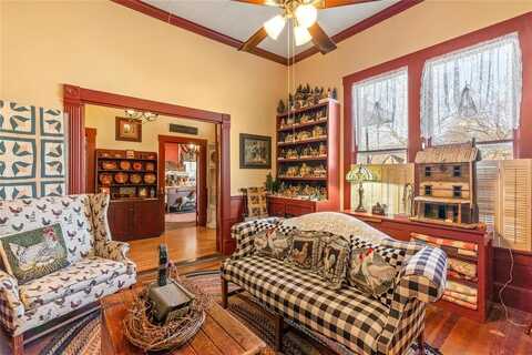 324 E Franklin Street, Hillsboro, TX 76645