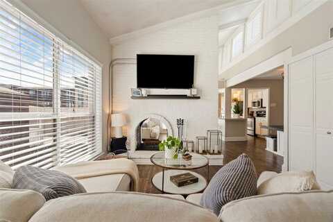 5916 Sandhurst Lane, Dallas, TX 75206