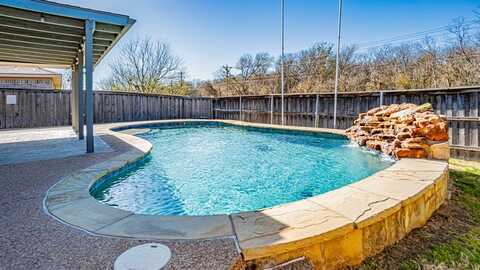 4822 Sapphire Lane, Granbury, TX 76049