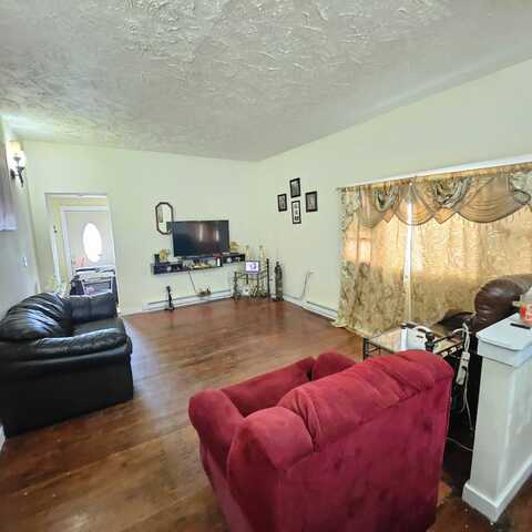 704 North Oak St, Gordon, NE 69343
