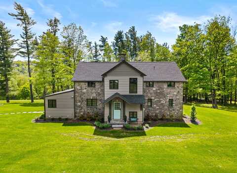 5106 Beattys Circle, Buck Hill Falls, PA 18323