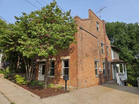 106 N Dodge, GALENA, IL 61036