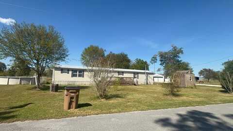 301 Settlers Ridge Dr, Wewahitchka, FL 32465