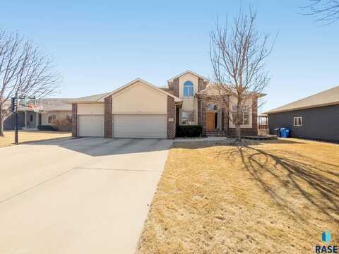 709 W Quail Creek Cir, Sioux Falls, SD 57108