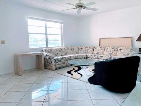 95 Burgundy B, Delray Beach, FL 33484