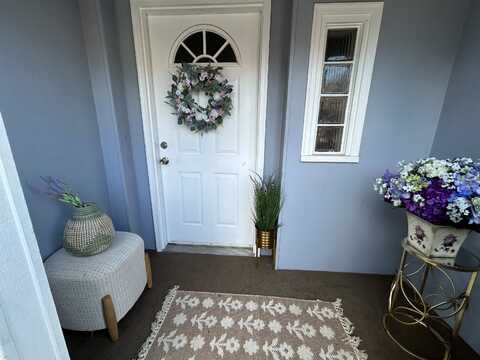 327 S Crosby St, Tekoa, WA 99033