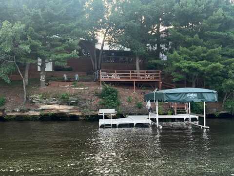 674 E Hiawatha Drive, Wisconsin Dells, WI 53965