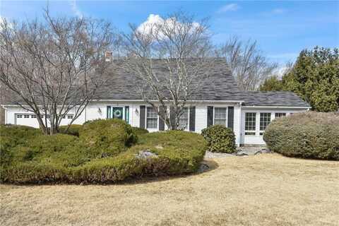 8 Christopher Drive, Johnston, RI 02919