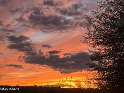 13955 E Fiery Dawn Drive, Vail, AZ 85641