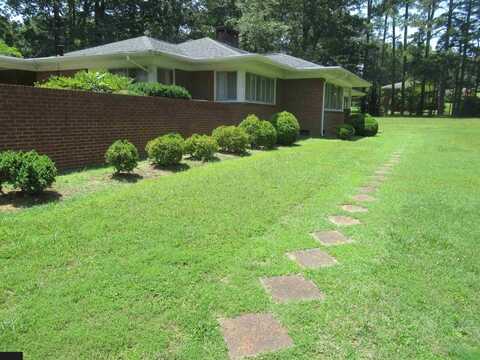 911 W 6th Street, Siler City, NC 27312