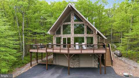 10 S SPUR LANE, HAZLETON, PA 18202
