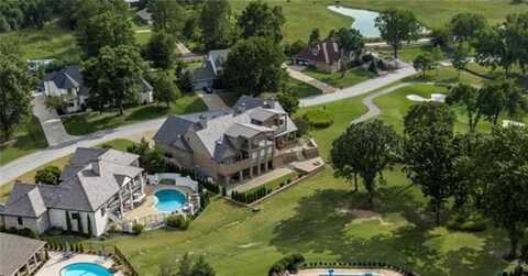 19 Razorback RD, Rogers, AR 72758