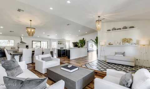 6527 W BLOOMFIELD Road, Glendale, AZ 85304