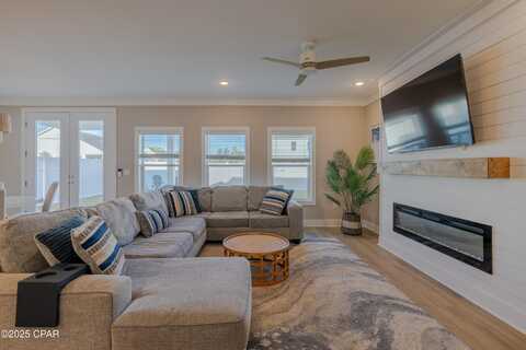 713 Landing Circle, Panama City Beach, FL 32413