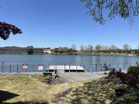 100 Bayou Point, Hot Springs, AR 71913