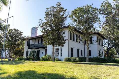 1717 Ocean Drive, Corpus Christi, TX 78404