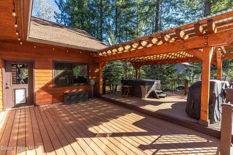 246 Oden Bay Drive, Sandpoint, ID 83864