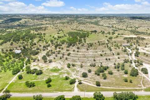 5032 Kendalia Rd, Blanco, TX 78606