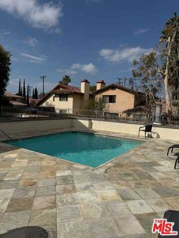 20253 Keswick St, Winnetka, CA 91306