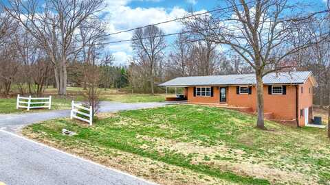 104 Pop Davis Road, Taylorsville, NC 28681