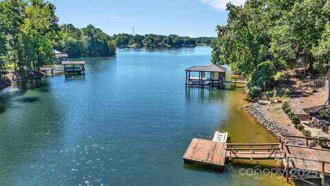 1077 Gauguin Lane, Tega Cay, SC 29708